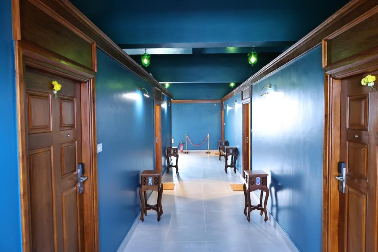 Le Colonial Suites Pondicherry Esterno foto