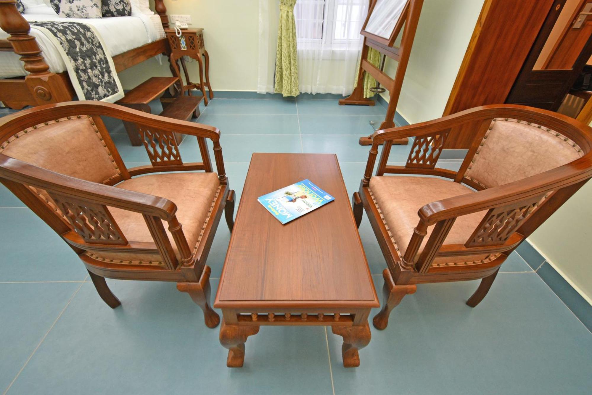 Le Colonial Suites Pondicherry Esterno foto